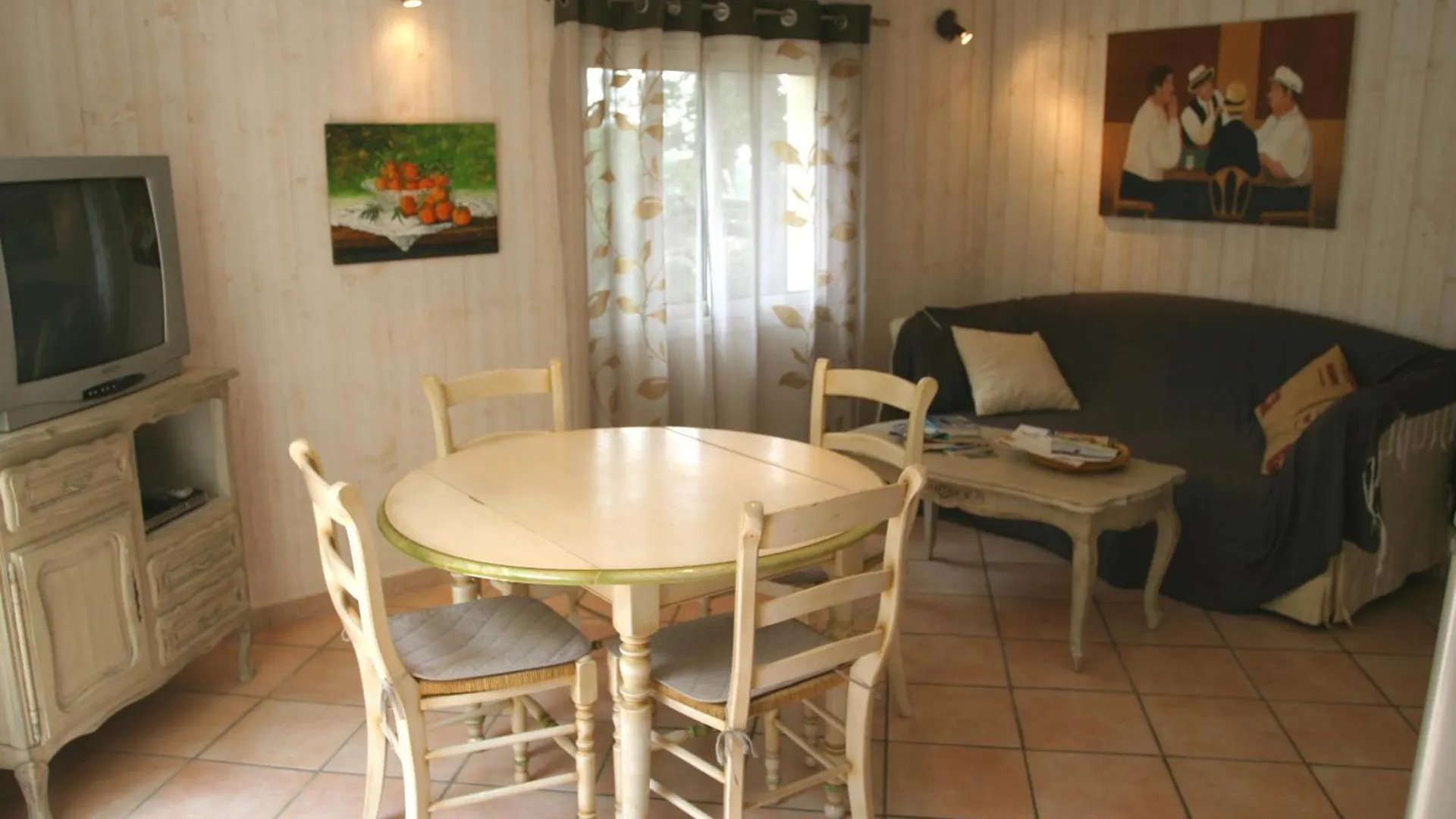 Le Laou Bed & Breakfast Mimet