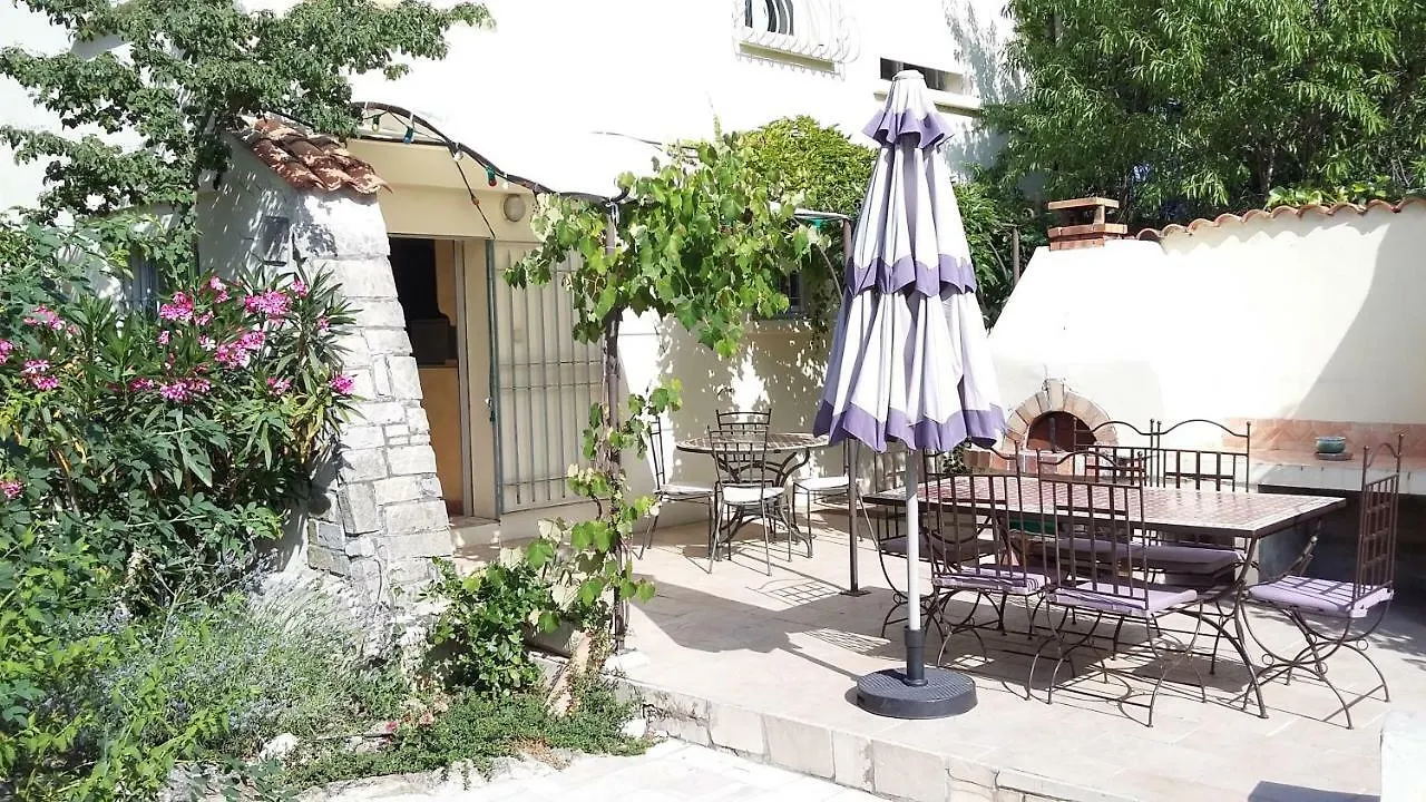 Le Laou Bed & Breakfast Mimet France